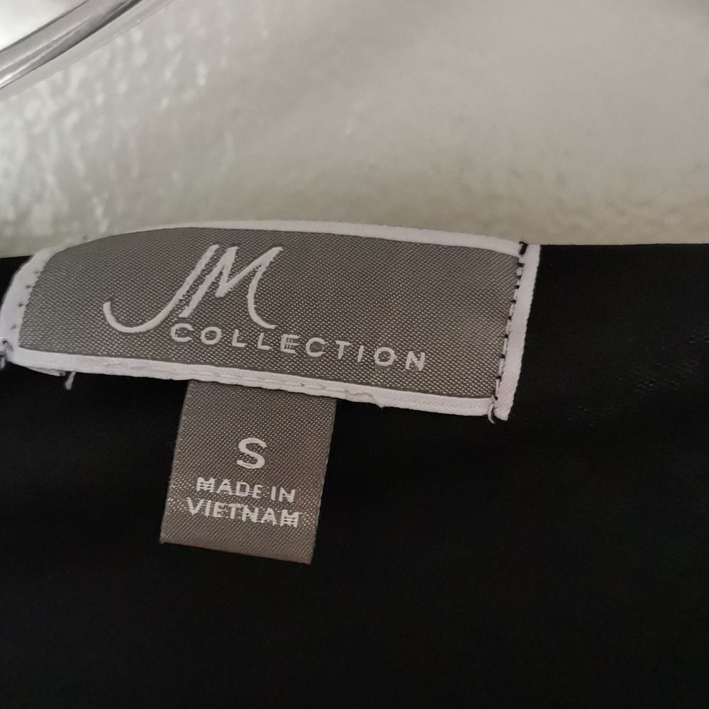 JM Collection Top. - Picture 2 of 6